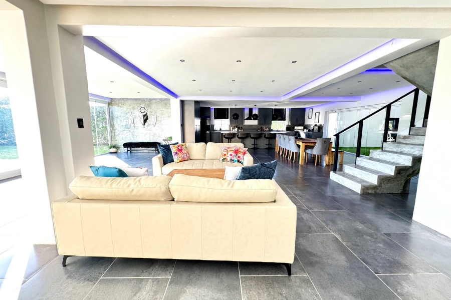 9 Bedroom Property for Sale in Long Acres Country Estate Western Cape